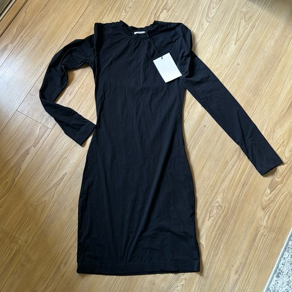 CHAM MINI DRESS - BLACK - Picture 2 of 6